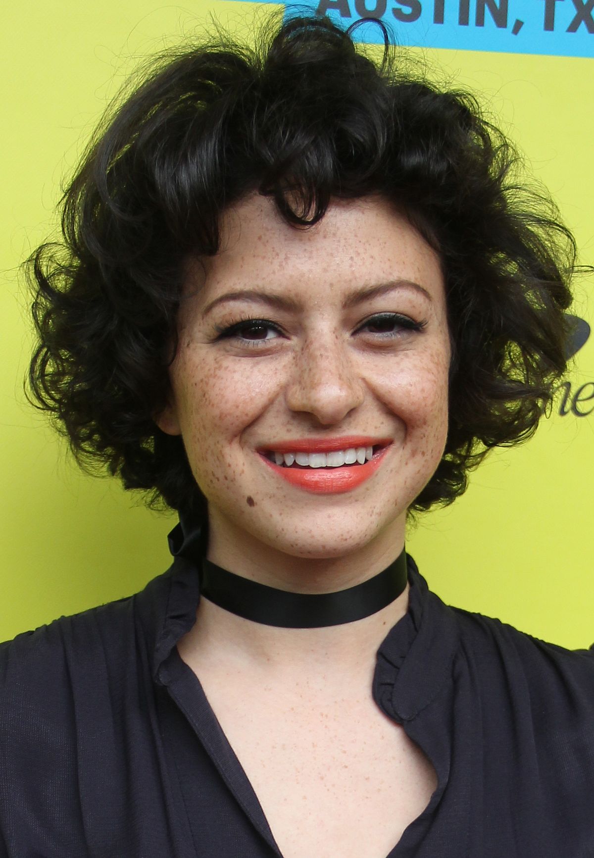 Did Alia Shawkat Undergo Plastic Surgery Body Measurements And More Plastic Surgery Celebs